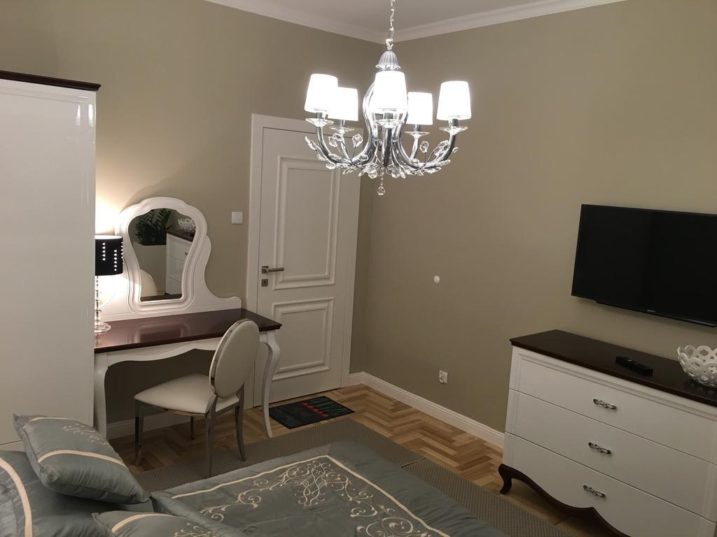 Z Prywatnym, Krytym Basenem Apartament *